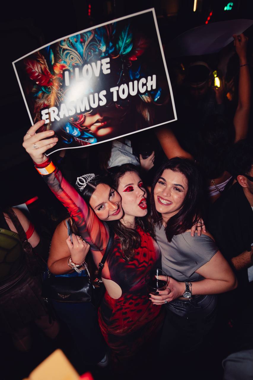 5933847290995393411 (2)