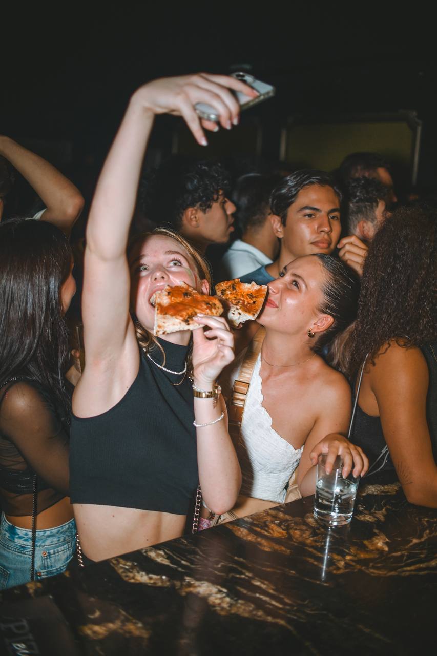 5836799270831899693 (2)